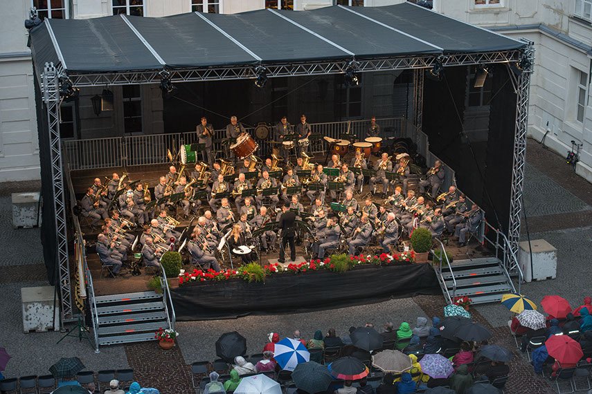 Promenadenkonzert der Original Tiroler Kaiserjägermusik im Inne