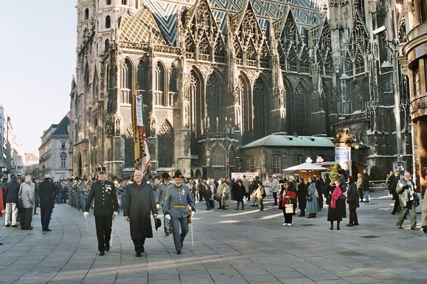 20 apfolterer otkm praes lh van staa wien 2002